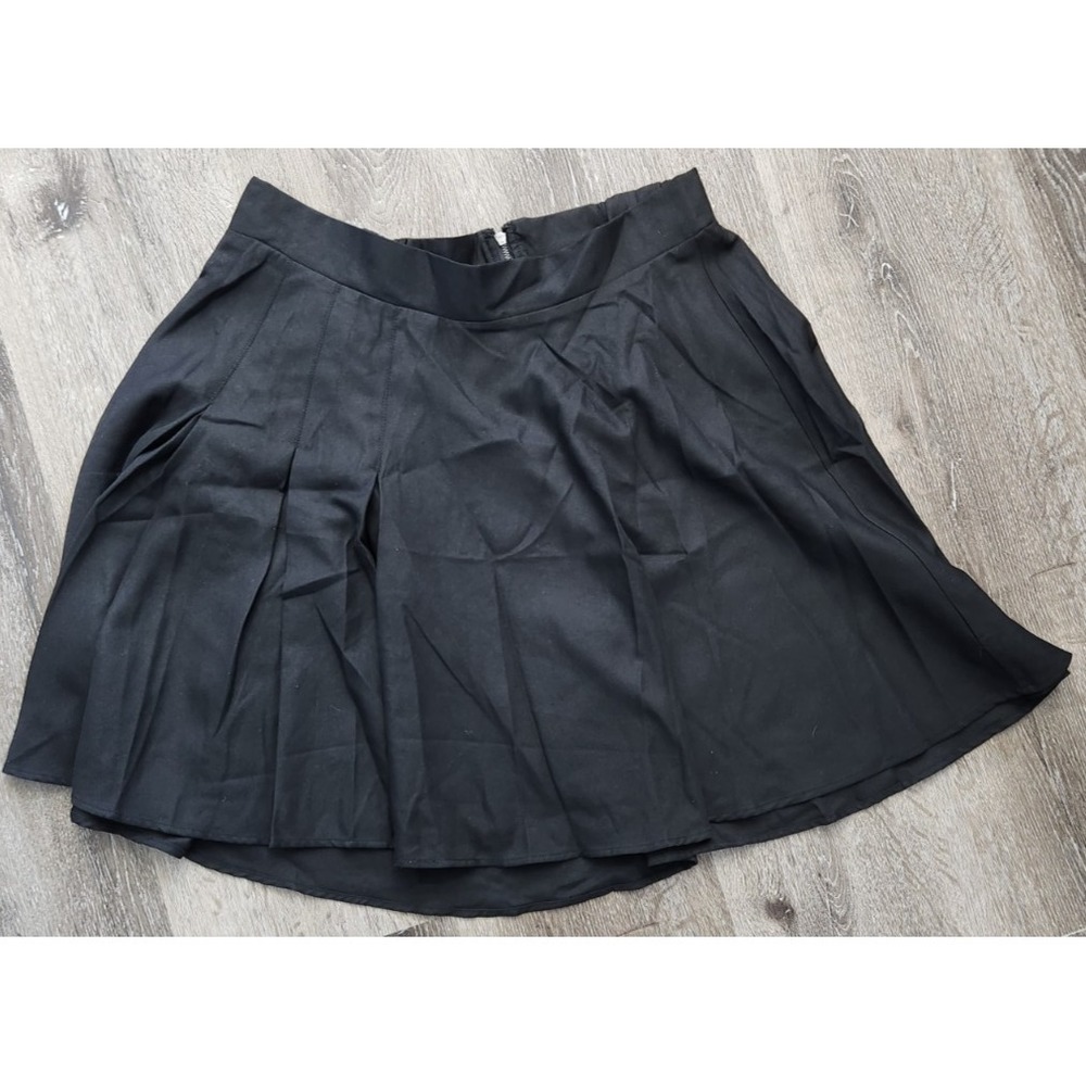 Torris Black Skirt Women's‎ Size 1 • Classic Casual Everyday Wear